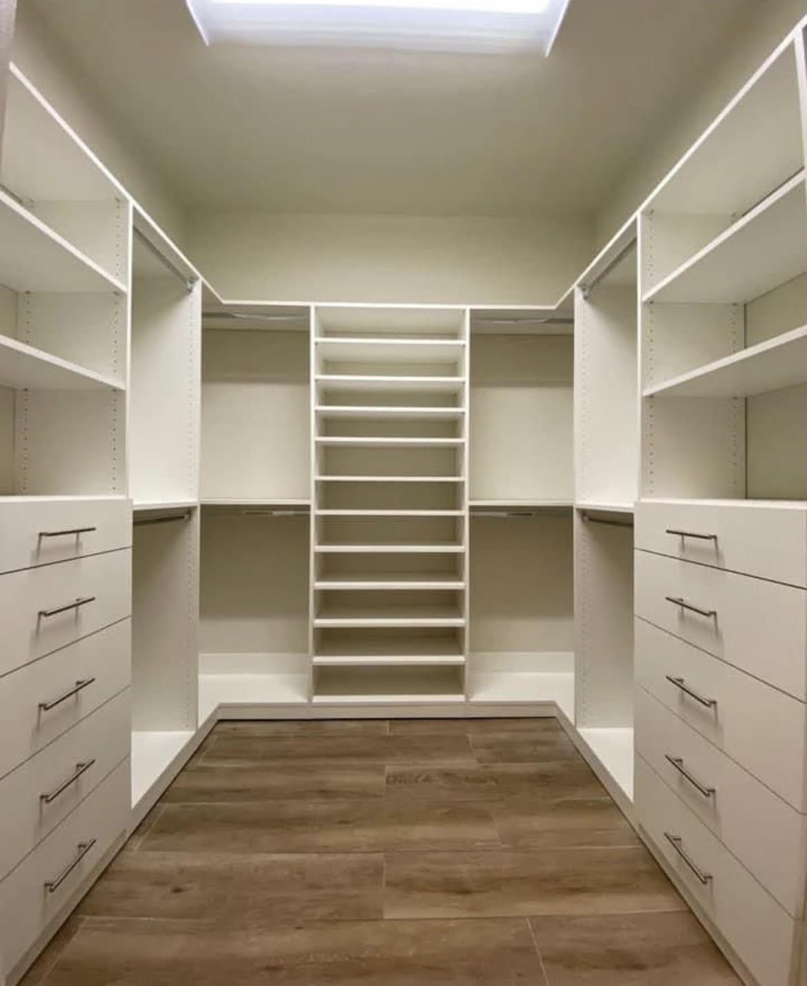 Custom Closet Design and Installs